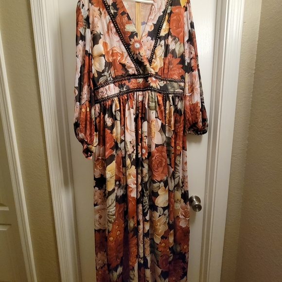 The autumn queen-chiffon maxi dress - Picture 1 of 10